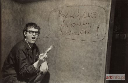 BEKSIŃSKI Zdzisław | Self-portrait with the letter to Andrzej Urbanowicz, circa 1970